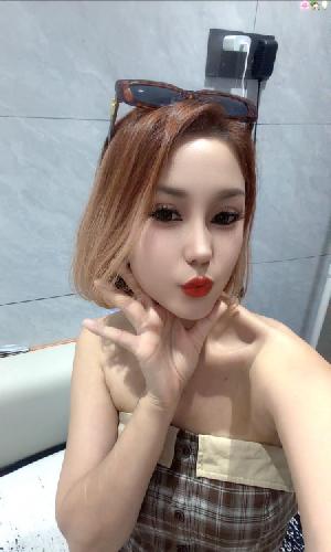 兼职模特混血蜜桃