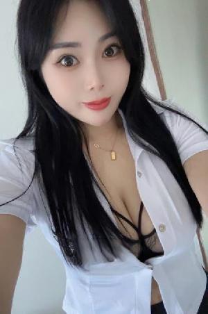 身体柔软丰满有料口技超好的小嫩妹