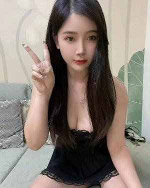 性感大胸翘臀骚妹