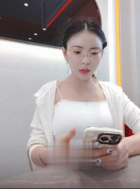 双飞小姐姐