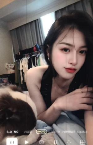 短发气质御姐