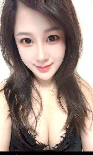 七宝大胸骚少妇