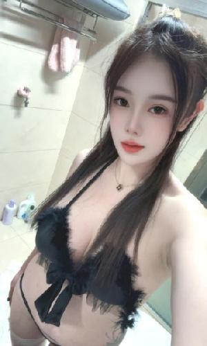 大奶水床妹儿