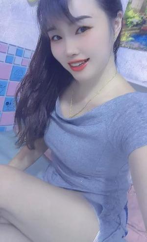 高颜值温柔小骚货冰冰