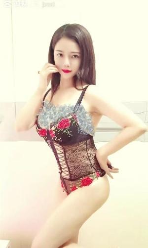 三刷武侯性感大奶御姐