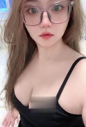 兼职性感大奶妹