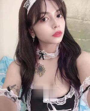 蜜桃粉嫩多汁小妹妹