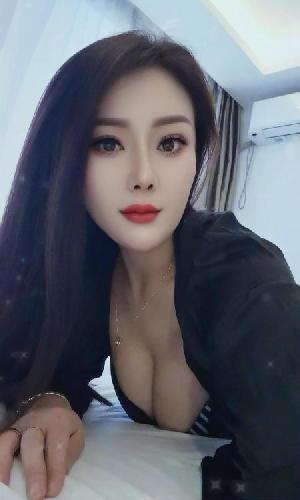 大屁股车模