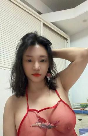 上城戴眼镜的大奶小画
