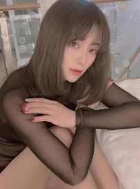 性感大奶美腿可儿