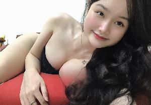 翘臂D奶欲女