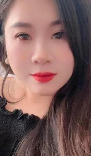 小店气质韵味少妇