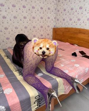 巨臀丝袜少妇