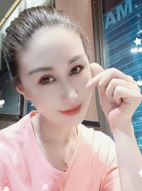 秦淮伊伊爽记