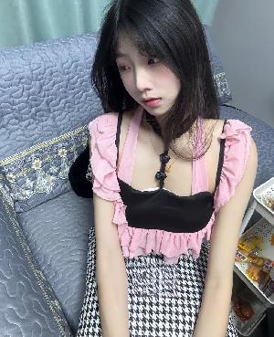 武候清纯性感小姐姐