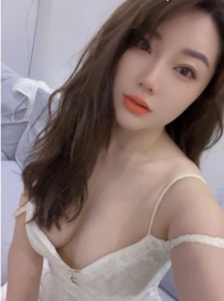 甜美长相佳肤白水灵