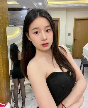 风情骚妹白皮肤嫩滑