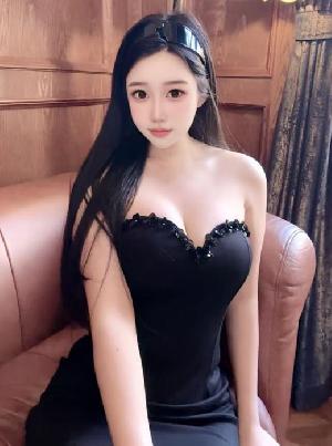 奶头十分粉嫩小穴很紧致