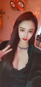 潘家园大奶小姨子