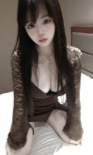 二刷雁塔大奶妹