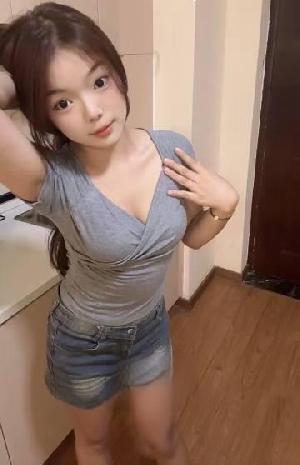 00嫩模可甜可骚