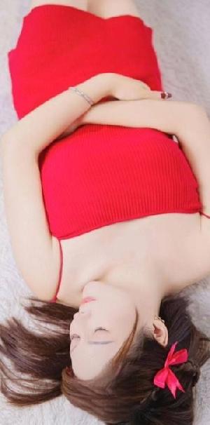迷人的草莓小骚妇