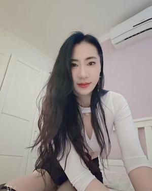 朝阳风骚大奶长腿少妇