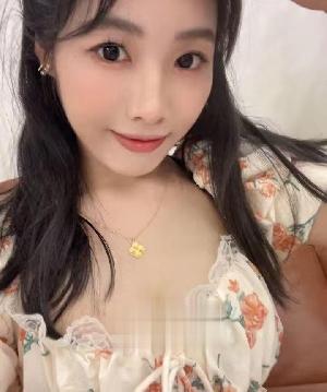 武昌翘臀诱人骚货小妹