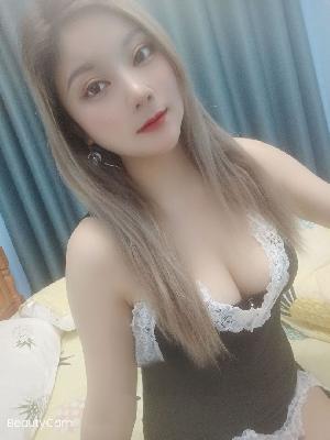 武昌微胖大奶妹子