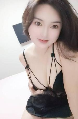 天然大胸少妇