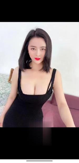 大胸美女小文