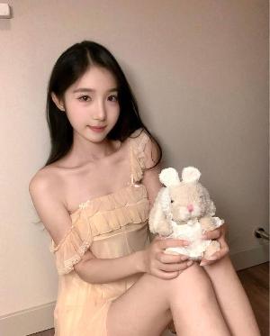 清纯稚嫩的囡囡