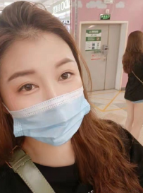 身材丰满少妇