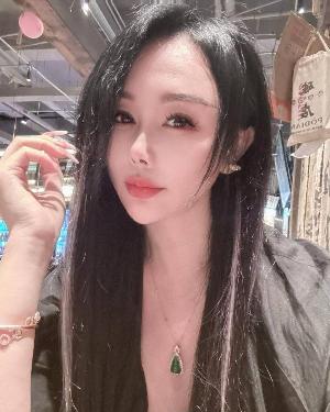 让人心动的气质骚货