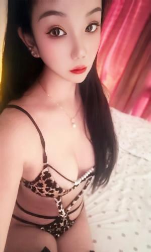 风骚巨乳轻熟女