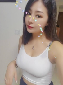 大胸翘臀