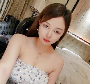 白嫩天然巨乳