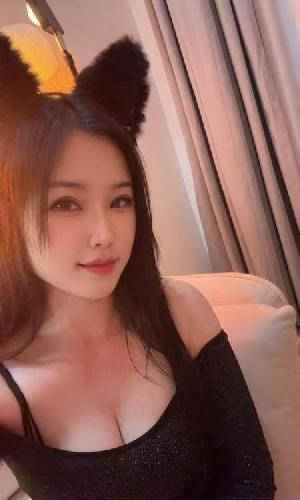 坂田大胸水多晚萤