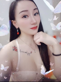 性价比高的小巧少妇