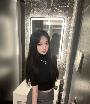 丰满翘臀老师口活好