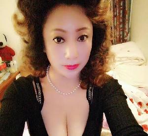 高挑熟女抓龙筋
