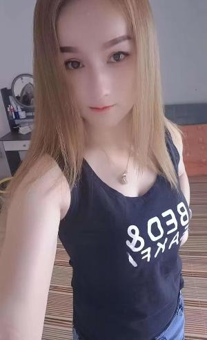 风骚身材好的小姐姐