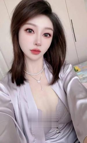 大胸丰满妡欣
