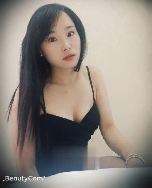 服务不错的大胸妹子