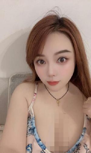 宝山肤白大胸姐姐