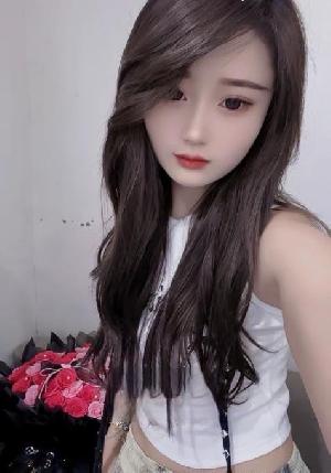 甜美可爱的小妹妹