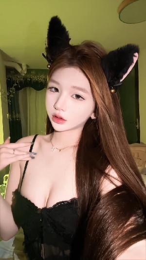 20岁甜妹肉体嫩泻火爽