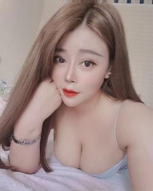 天府三街大胸妞妞