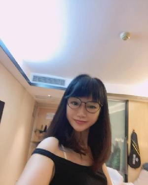 后入长腿黑丝少妇