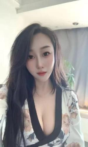 大奶水床琪琪
